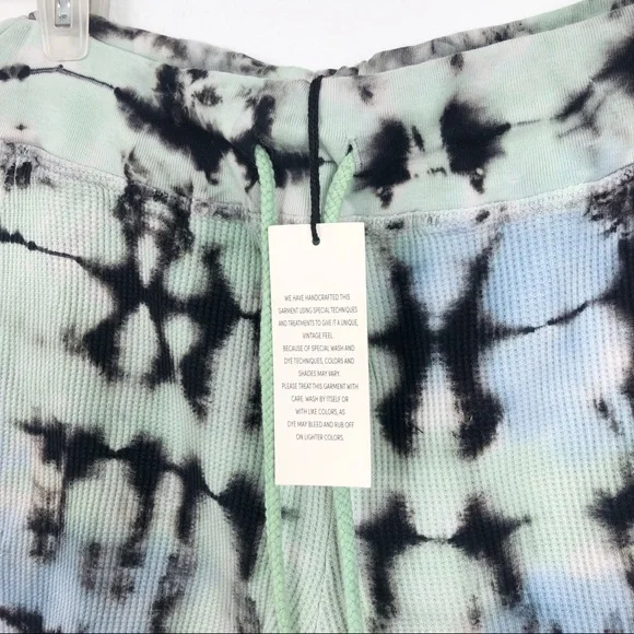 Daydreamer Tie Dye Thermal Drawstring Lounge Shorts in Green Wash - Picture 3 of 7